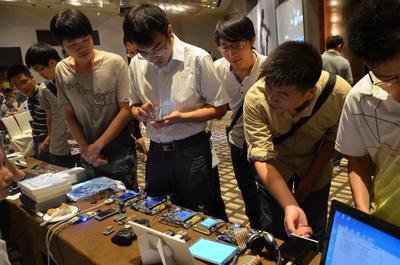 星翼電子科技攜STM32F4開發(fā)板亮相2014 ST宣講會(huì)